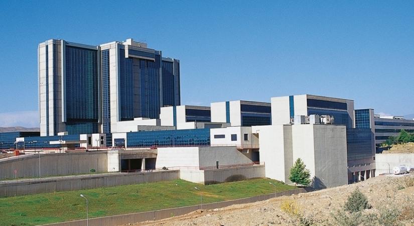 Malatya’da Gerçekleştirilen Karaciğer Tümörü Ameliyatı, Antalya’daki Kongreye Canlı Yayınla Aktarıldı