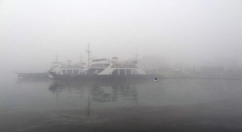Çanakkale Boğazı, Yoğun Sis Nedeniyle Gemi Geçişlerine Kapatıldı