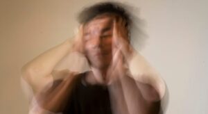 Sosyal Kaygıyı Azaltmanın Bilimsel Yolları: Utangaçlıktan Özgüvene Yolculuk