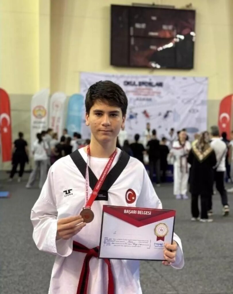 Aydınlı Sporcumuz Kaan Türkmen, Taekwondo Türkiye Üçüncüsü Oldu