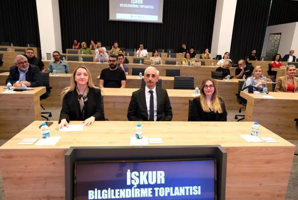 Balıkesir’de İşverenlere Yönelik Bilgilendirme Toplantısı Gerçekleştirildi