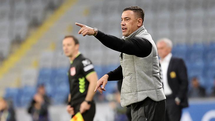 Başakşehir Teknik Direktörü Çağdaş Atan’dan Fenerbahçe Maçı Değerlendirmesi