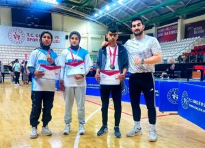 Bitlisli Öğrenciler Bilek Güreşi Bölge Finalinde Büyük Başarı Elde Etti