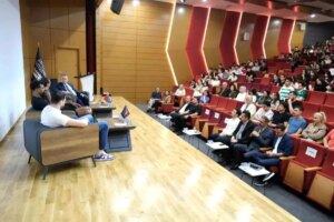 Bursaspor Basketbol Takımı Liderleri ve Öğrencilerle Buluştu