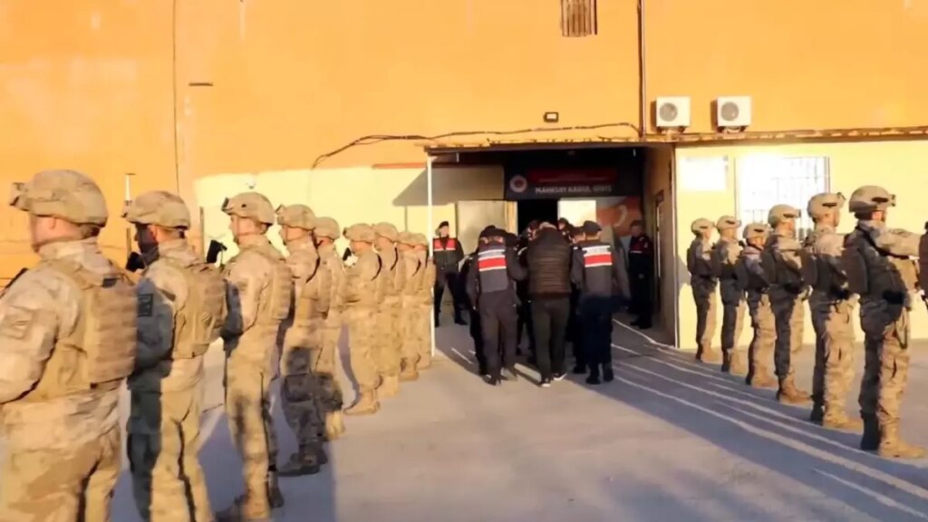 Çanakkale ve Çevresinde ‘Tefeci’ Operasyonu: 9 Şüpheli Yakalandı, 7’si Tutuklandı