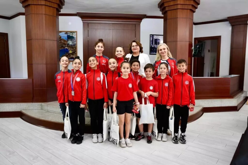 Didimli Sporcuların Avrupa Şampiyonası Başarısı ve Başkan Hatice Gençay’la Ziyareti