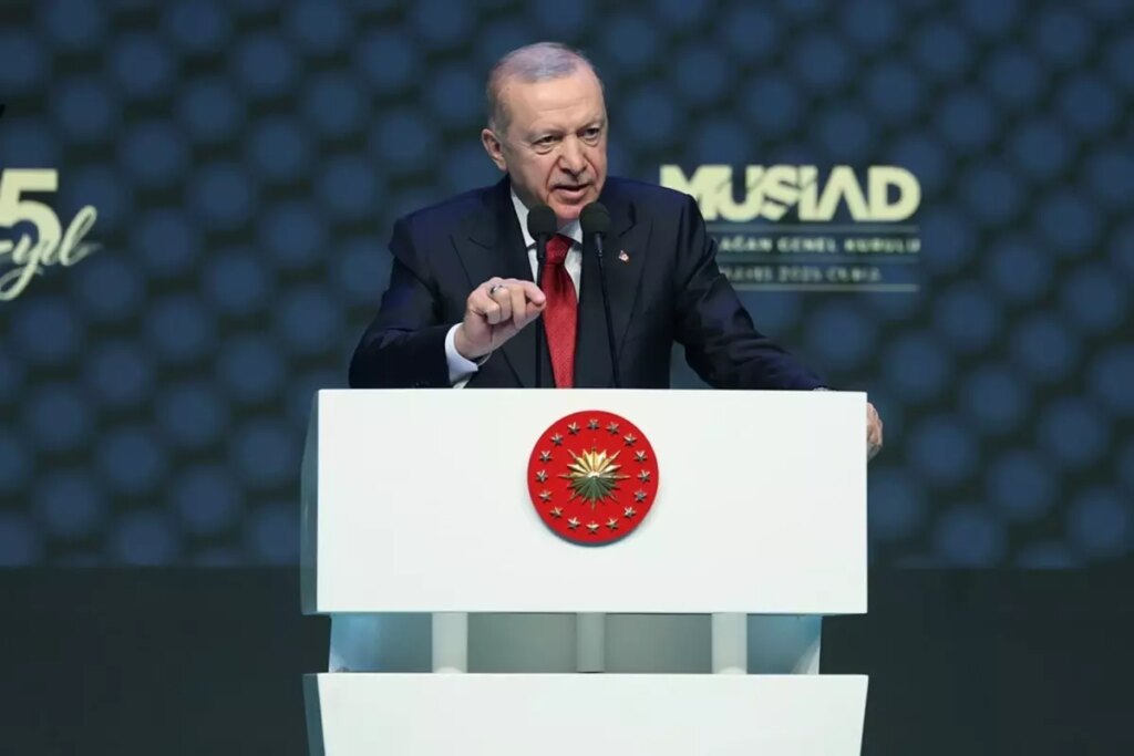 Erdoğan’dan Muhalefete Sert Eleştiriler ve Türkiye’nin Gelişim Vurgusu