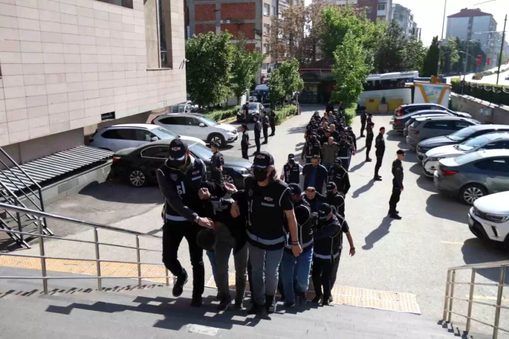Eskişehir’de FETÖ Finansmanı Operasyonu: 23 Şüpheli Yakalandı ve Detaylar Açıklandı