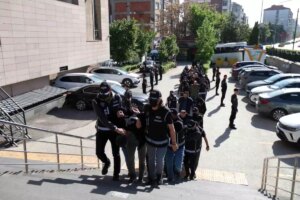 Eskişehir’de FETÖ Finansmanı Operasyonu: 23 Şüpheli Yakalandı ve Detaylar Açıklandı