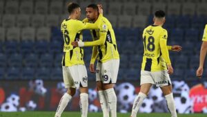 Fenerbahçe, Başakşehir’i 4-1 mağlup ederek önemli bir galibiyet elde etti
