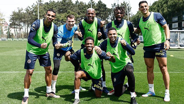 Fenerbahçe’de Gelecek Sezon Planlamaları ve Sürpriz Gelişmeler