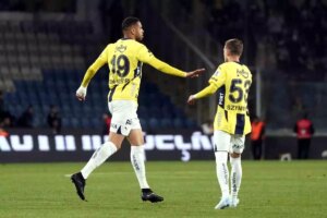 Fenerbahçe’nin Faslı Golcü Youssef En-Nesyri 6 Maç Sonra Gol Sevinci Yaşadı