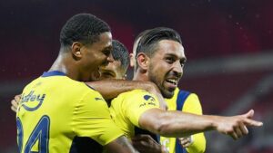 Fenerbahçe’nin Yabancı ve Yerli Futbolcuların Sezon Performans Karşılaştırması