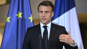 Fransa Cumhurbaşkanı Macron’dan Ukrayna ve Rusya’ya Çağrı