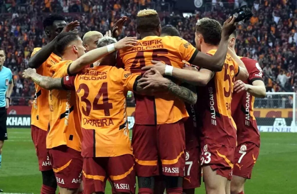 Galatasaray, Trabzonspor Maçıyla Şampiyonluk Yolunda Kritik Bir Adım Atmaya Hazırlanıyor