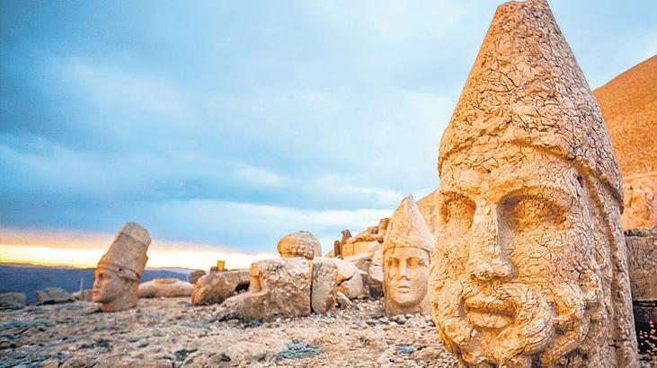 Gece Müzeciliği ile Türkiye’nin Tarih ve Kültür Zenginliklerini Gece Işığında Keşfedin