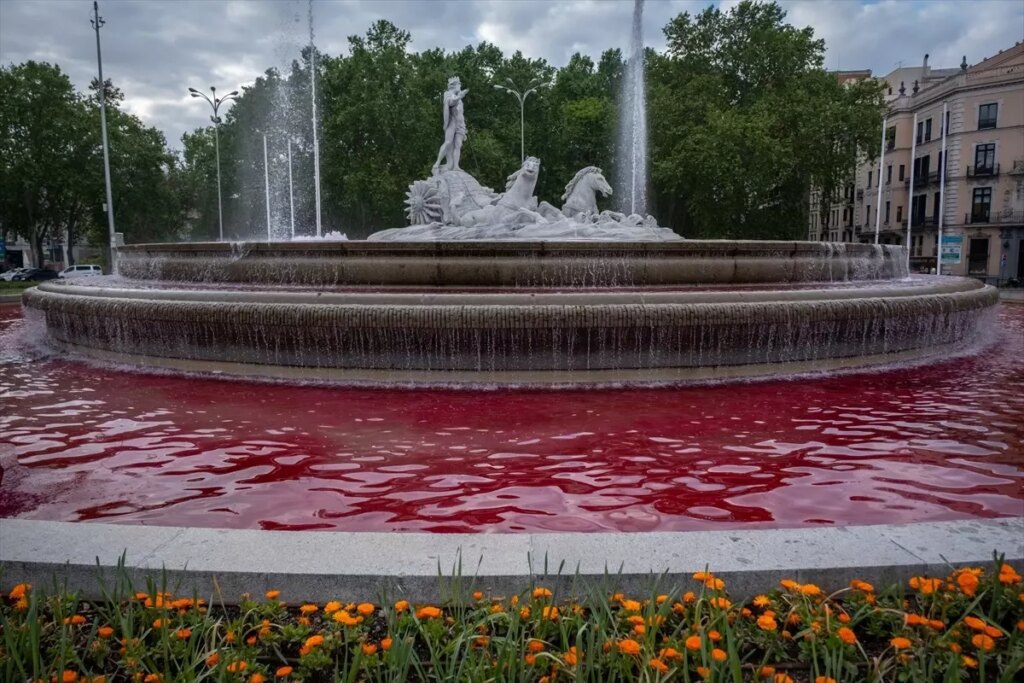 Greenpeace İsrail’e Silah Satışını Protesto Eylemi Düzenledi