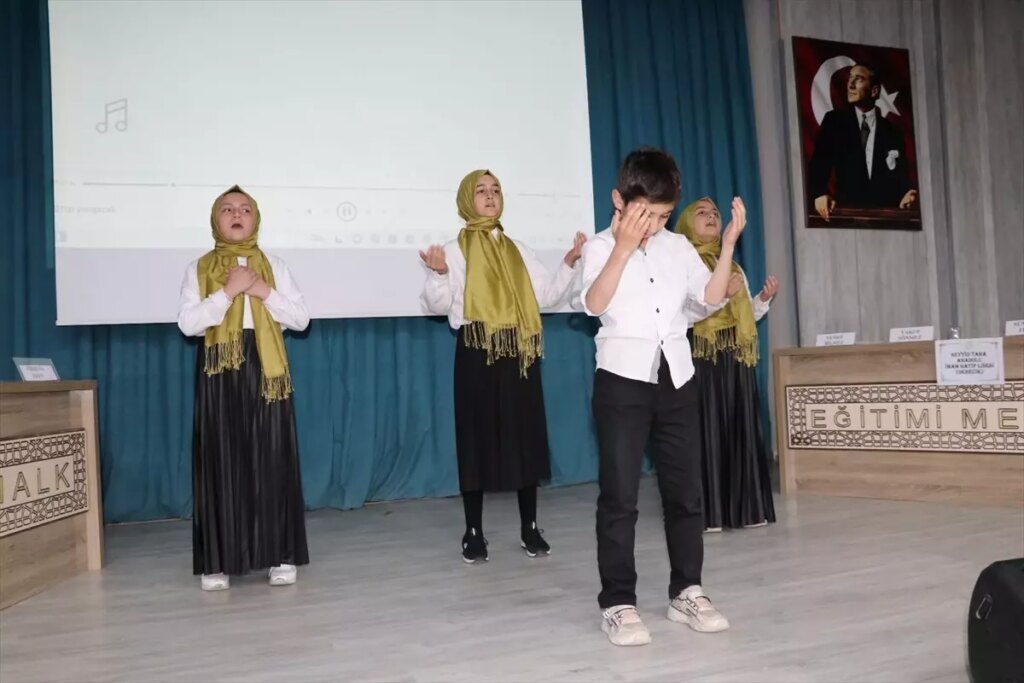 Hakkari’de 12. Arapça Bilgi ve Etkinlik Yarışması Düzenlendi