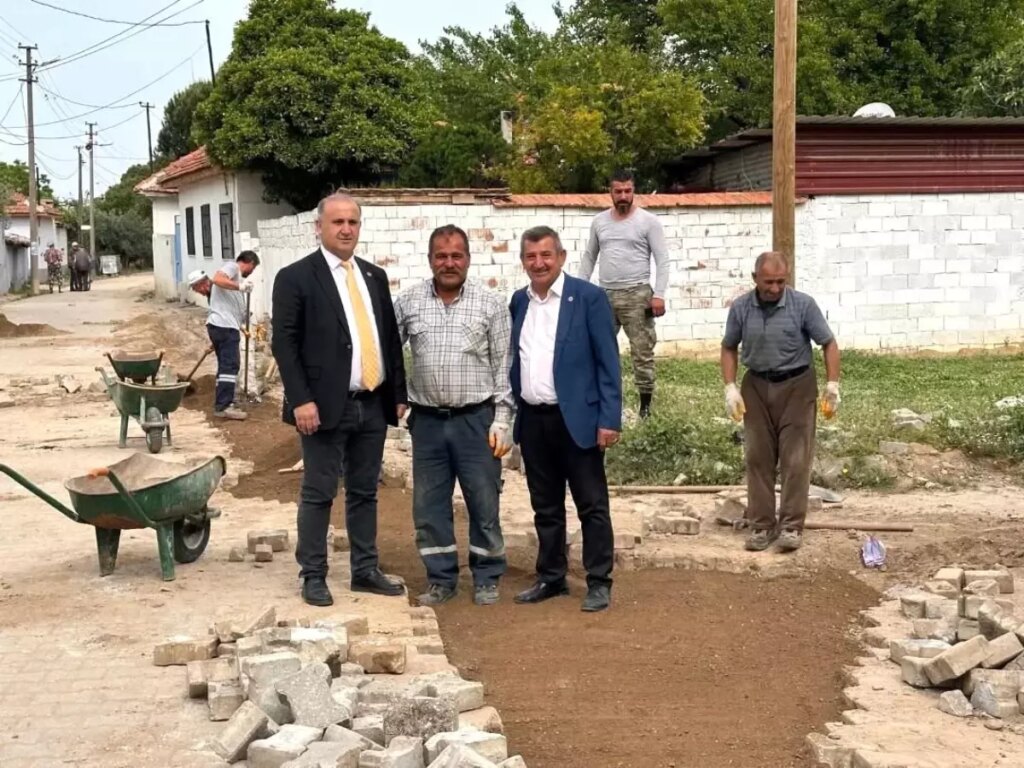 İncirliova Belediyesi’nden Doğalgaz Çalışmaları ve Yol Tamiratı Desteği