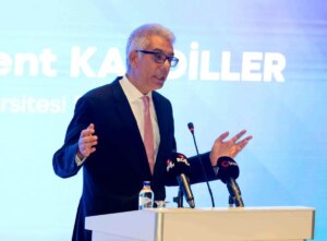 İzmir’de Düzenlenen 24. Uluslararası İşletmecilik Kongresi Coşkuyla Gerçekleşti