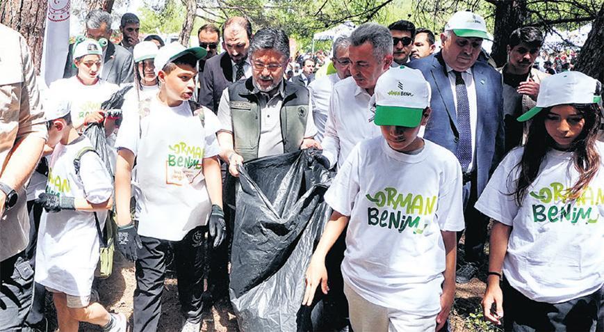 İzmir’de Orman Temizliği ve Çevre Bilincini Yükseltme Kampanyası