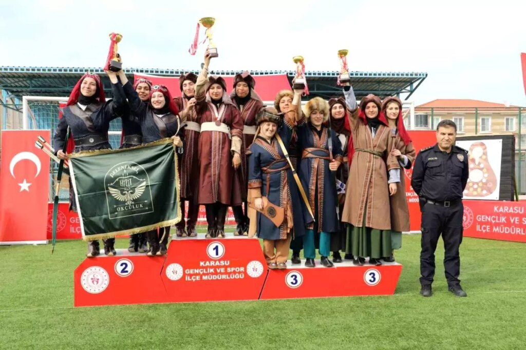 Karasu’da Geleneksel Türk Okçuluğu Şampiyonası Coşkulu Finali