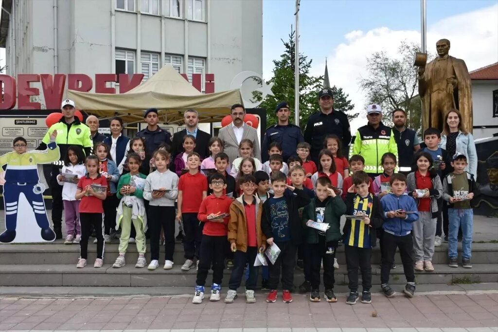 Kastamonu Devrekani’de Trafik Haftası Etkinliği Coşkuyla Kutlandı