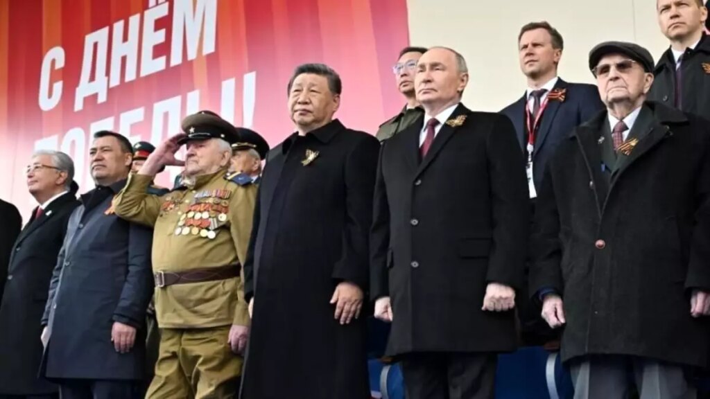 Putin ve Şi Cinping’in Kızıl Meydan’daki Zafer Günü Kutlamaları