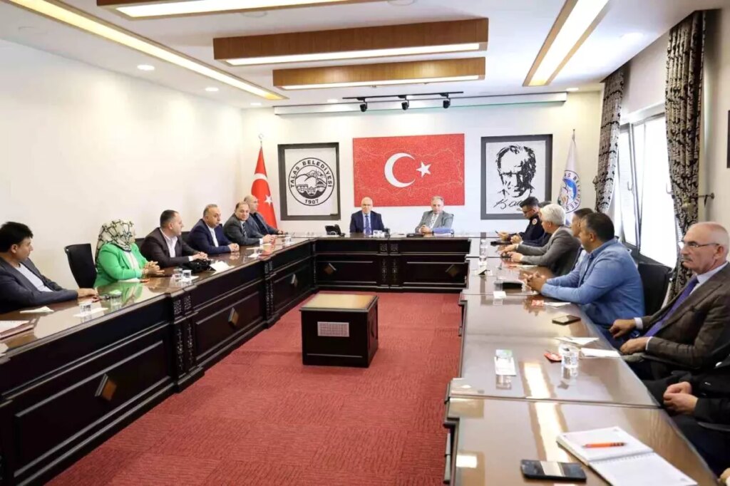 Talas’ta Mahalle Muhtarlarıyla Uyum Toplantısı Düzenlendi