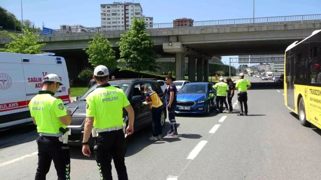 Trabzon’da Trafik ve İlk Yardım Haftası Kapsamında Farkındalık Etkinliği