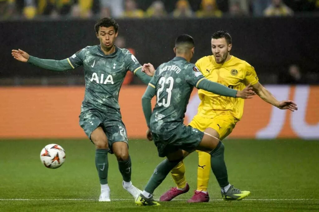 UEFA Avrupa Ligi Finaline Doğru: Manchester United ve Tottenham Yarı Finali Geçti