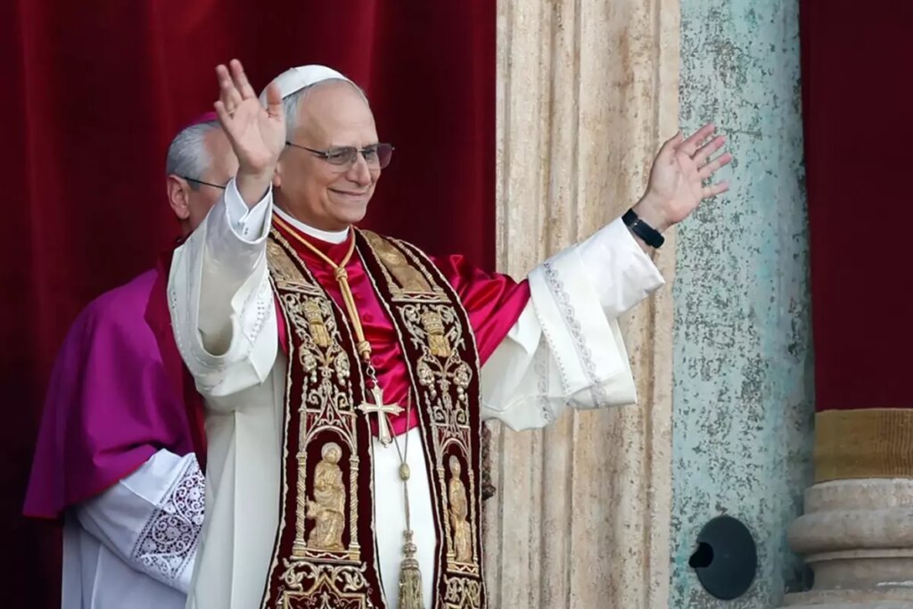 Vatikan’da Yeni Papa Seçimi ve Tarihî Anlar