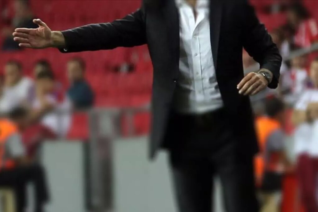 Xabi Alonso, Bayer Leverkusen ile Sezon Sonu Ayrılıyor