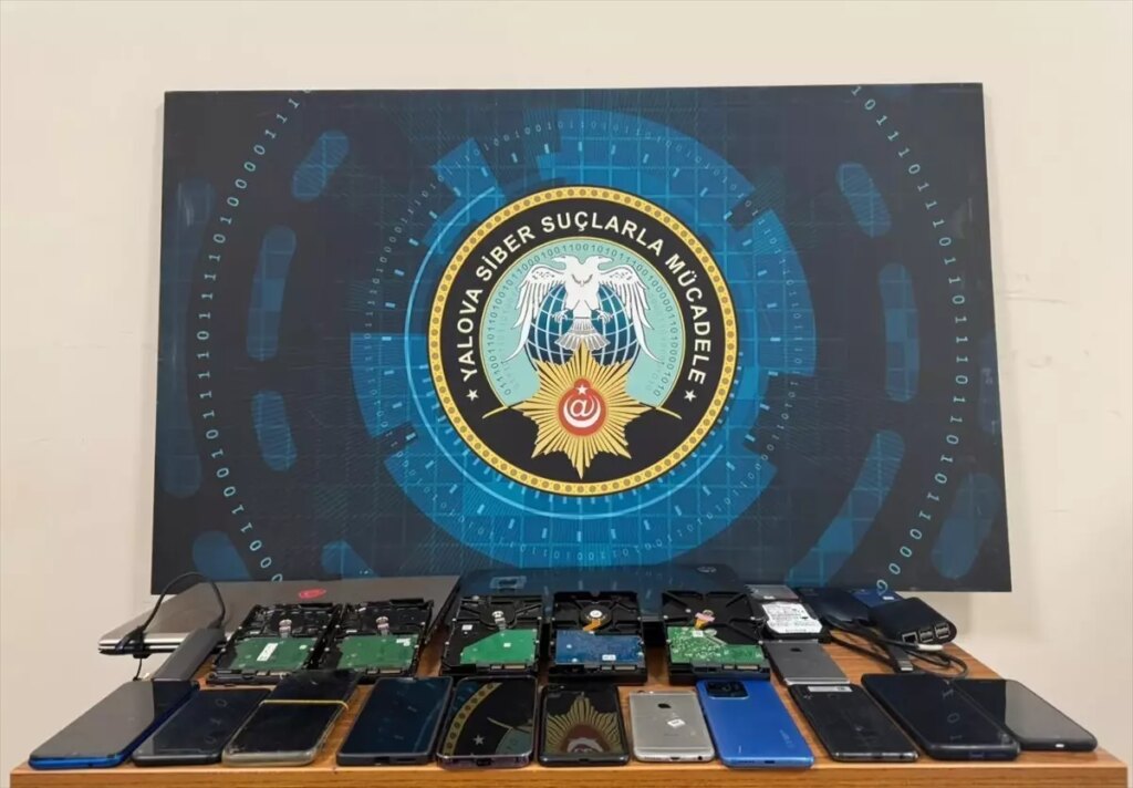 Yalova ve 7 İlde Sahte Borsa Uygulamalarıyla Dolandırıcılık Operasyonu