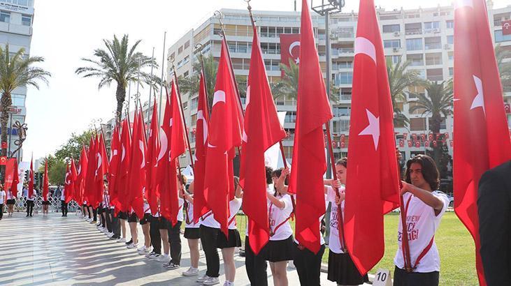 19 Mayıs Atatürk’ü Anma, Gençlik ve Spor Bayramı Coşkusu İzmir’de Kutlandı
