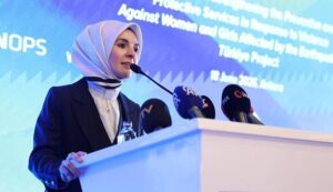 Aile ve Sosyal Hizmetler Bakanı Mahinur Özdemir Göktaş’tan Libya’da Şehit Olan Hava Piyade Albay İsmail Haldun Maden’e Taziye Ziyareti