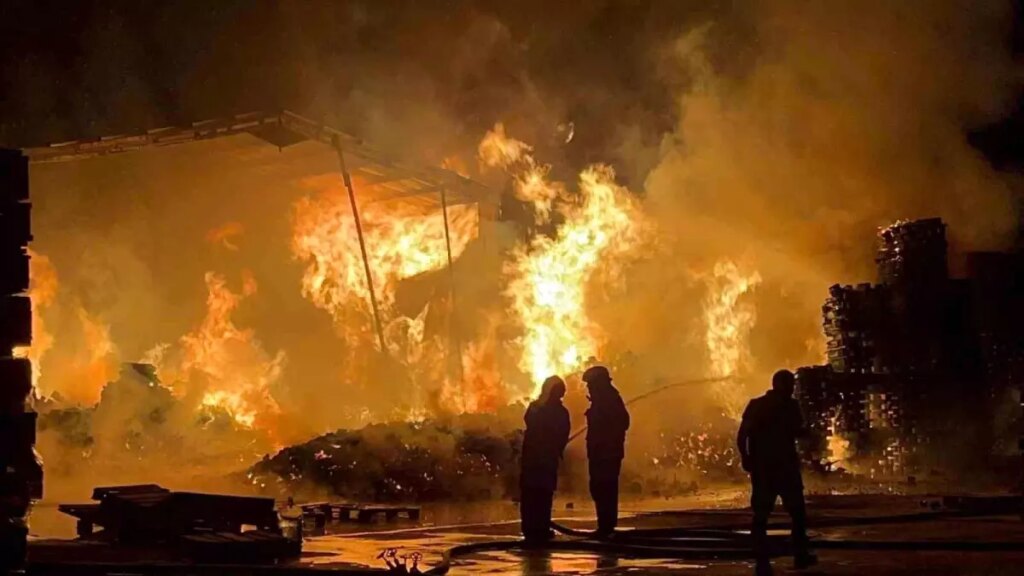 Bursa Nilüfer’deki Palet Fabrikasında Yangın Olayı