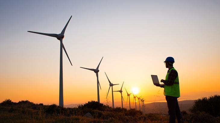 Dünya Yenilenebilir Enerji Günü’nde Türkiye’nin Güneş ve Rüzgar Enerjisi Başarıları