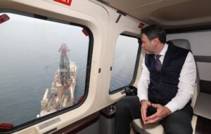 Enerji ve Tabii Kaynaklar Bakanı Bayraktar’dan Göktepe-3 Keşif Kuyusu Ziyareti ve Güncel Gelişmeler