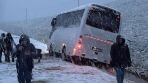 Erzurum’da Son Dakika: Kış Geri Döndü, Kar ve Yağışlar Şehri Etkisi Altına Aldı