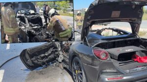 Eyüpsultan Hasdal-Kemerburgaz Yolunda Lüks Otomobil Yangını Kameralara Yansıdı