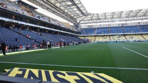 Fenerbahçe Maçında Taraftar Tepkisi ve Kulüp Durumu