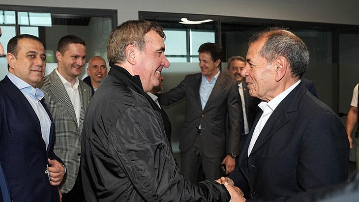 Galatasaraylı Efsane Futbolcular 25. Yıl Dönümünde Bir Araya Geldi