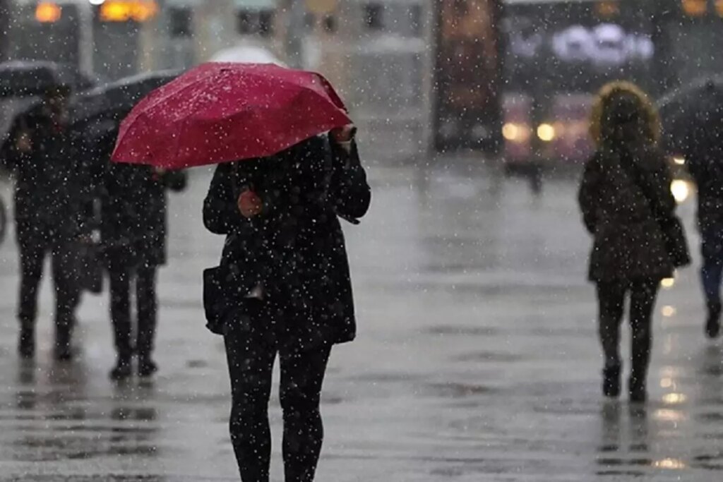 Hafta Sonu Hava Durumu ve Uyarılar: Sıcaklıklar Düşüyor, Yağışlar Artıyor