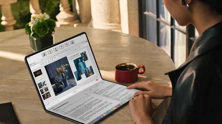 Huawei’nin Katlanabilir ve Tam Ekranlı Dizüstü Bilgisayarı MateBook Fold Tanıtıldı