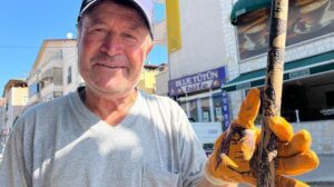 Kendini Sanata Adayan Temizlik Görevlisi Selami Gündoğdu’nun İlham Veren Hikayesi