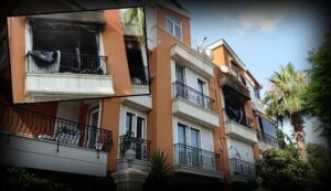 Konyaaltı’nda Dubleks Evde Yangın: Aile Hastaneye Kaldırıldı