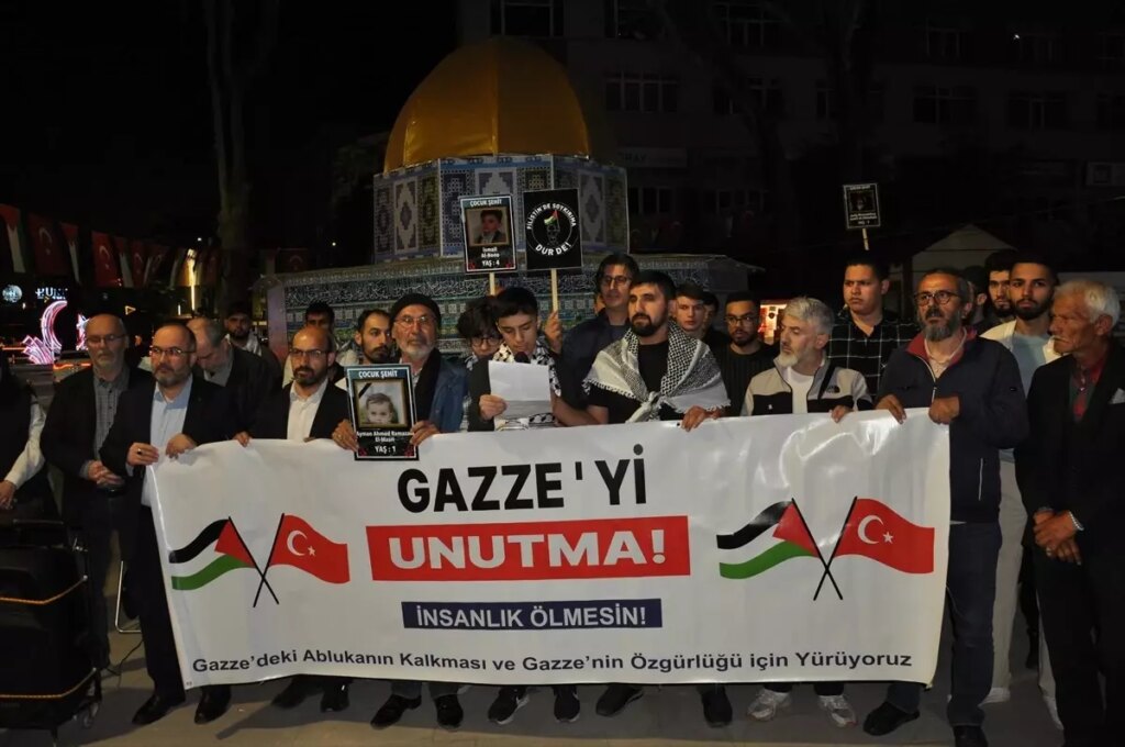 Kütahya’da Filistin İçin Sessiz Yürüyüş ve Dayanışma Etkinliği