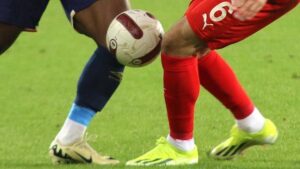 Türkiye Profesyonel Liglerde Düşüş ve Yükseliş Hikayeleri (2024-2025 Sezonu)