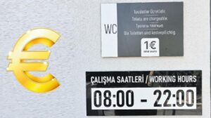 Türkiye’de Turizm Sezonunda Plaj ve Tuvalet Fiyatlarındaki Artışlar